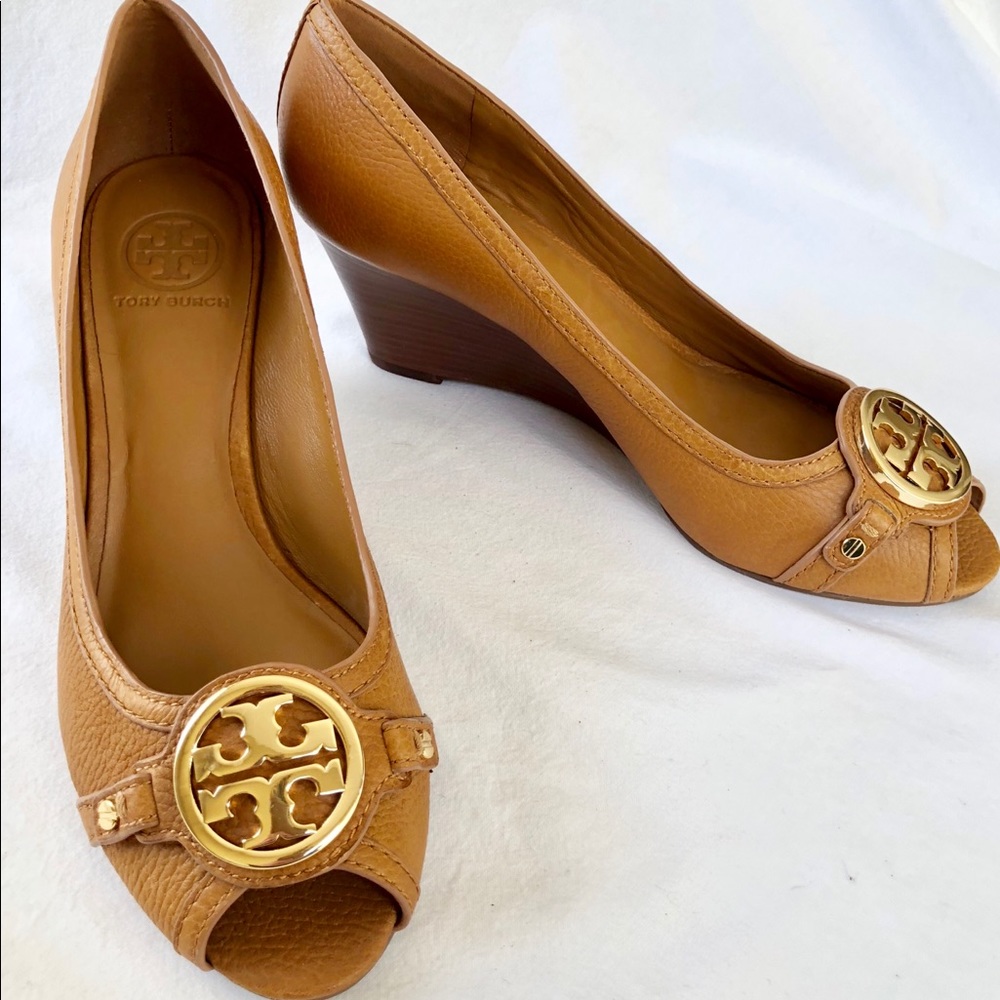 New Tory Burch Amanda Open-Toe Leather Wedges